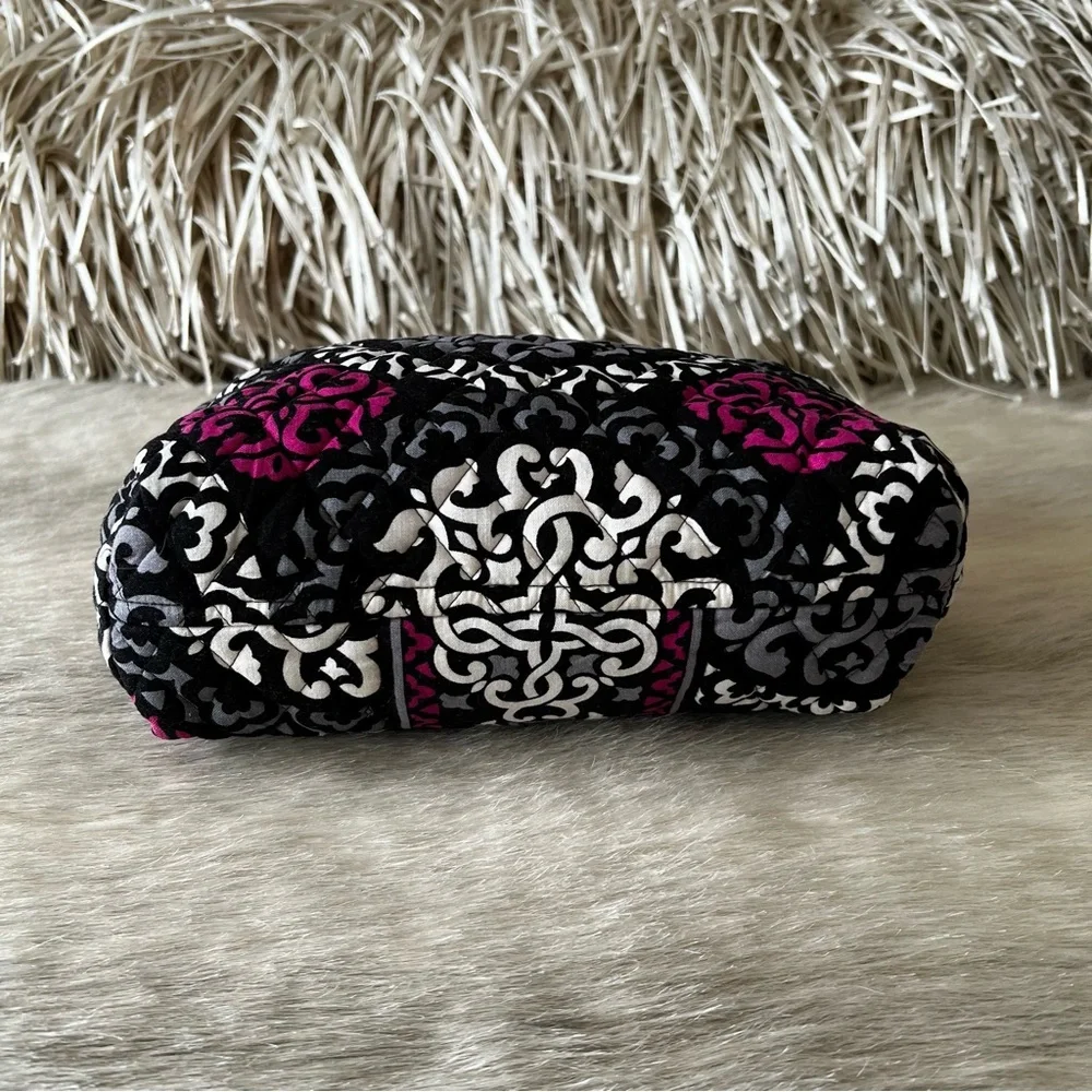 VERA BRADLEY Canterberry Magenta 2013 L Lined Cosmetic Case Black Pink USA